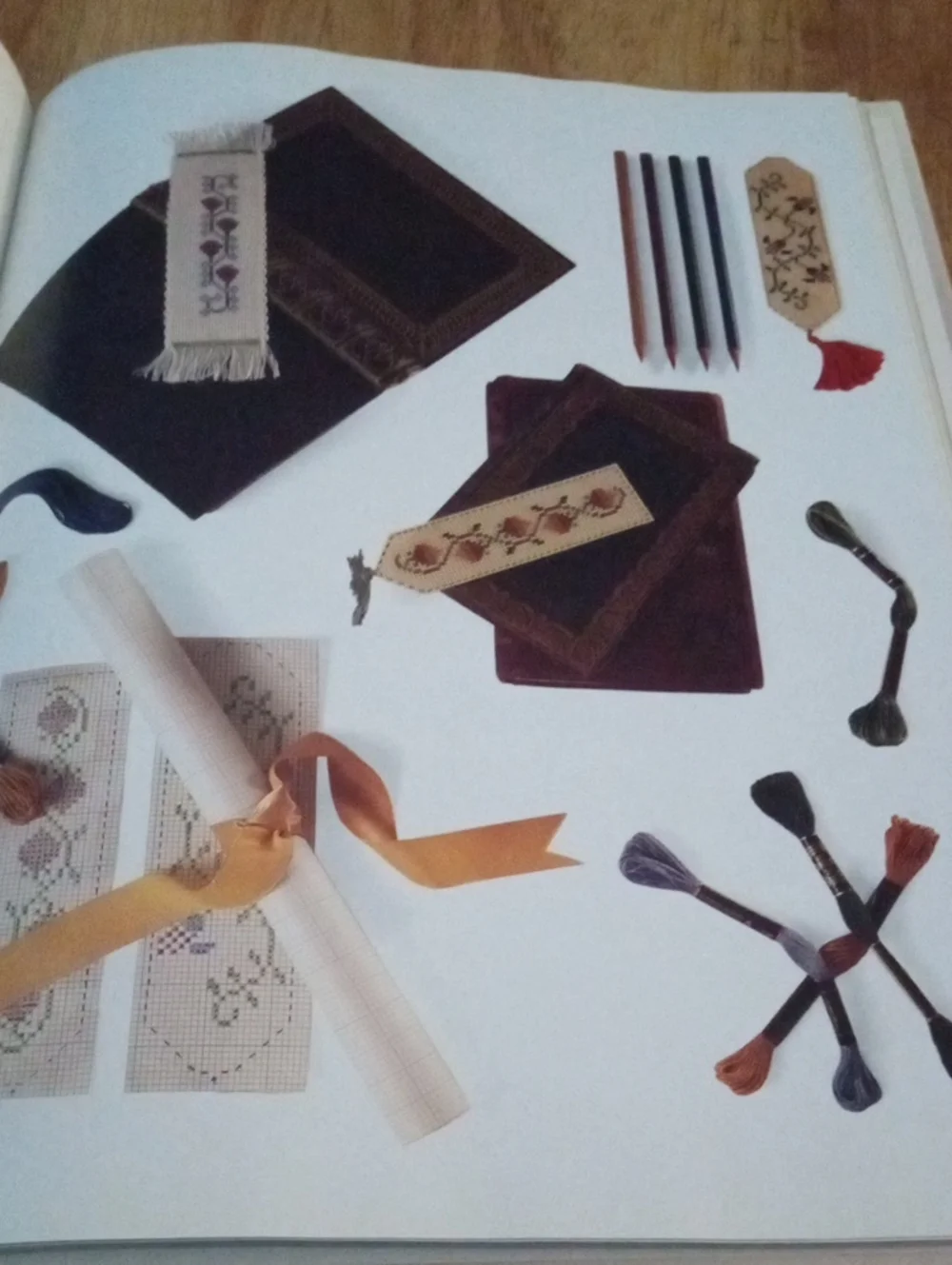 Craft Book:  Reader's Digest Complete Book of Cross Stitch